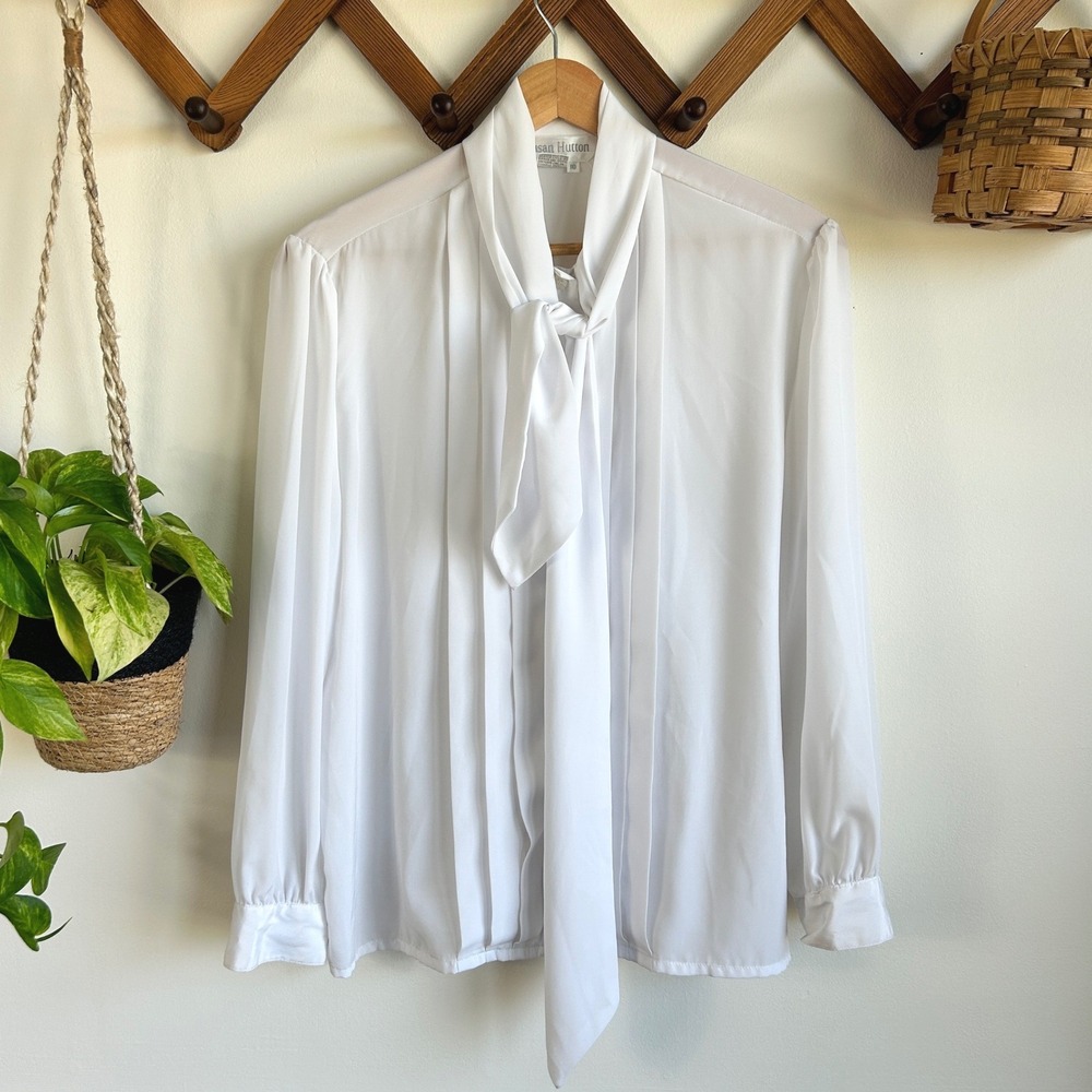 Susan Hutton Petite Vintage White Long Sleeve Pleated Bow Neck Blouse Size 10